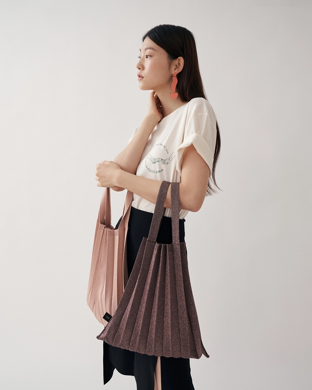 PLEATS MAMA 正規品関税込み TOTE BAG GLITTER BROWN Tote Bag Glitter Brown : PLEATSMAMA: Sustainable Knit Pleats Bag