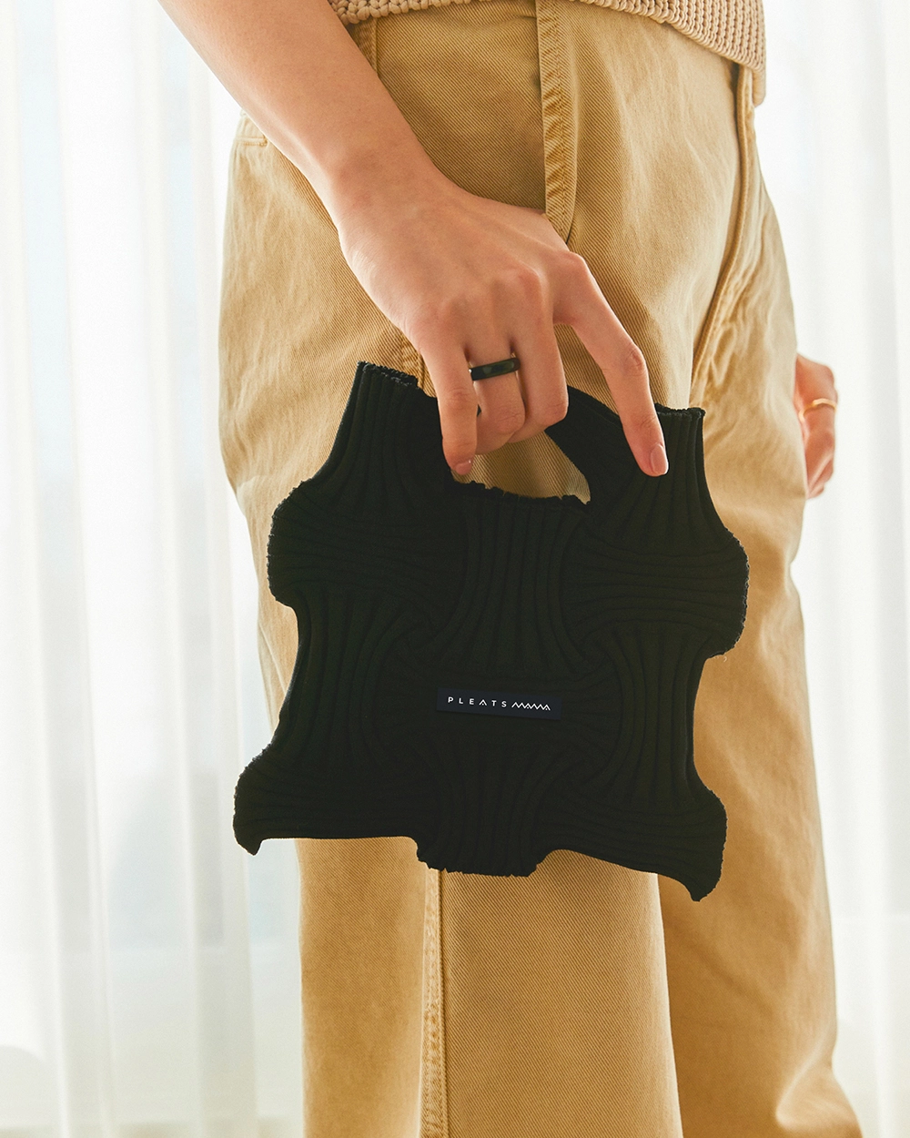 PLEATS MAMA☆Mini Cross Bow Bag MINI CROSS BOW BAG