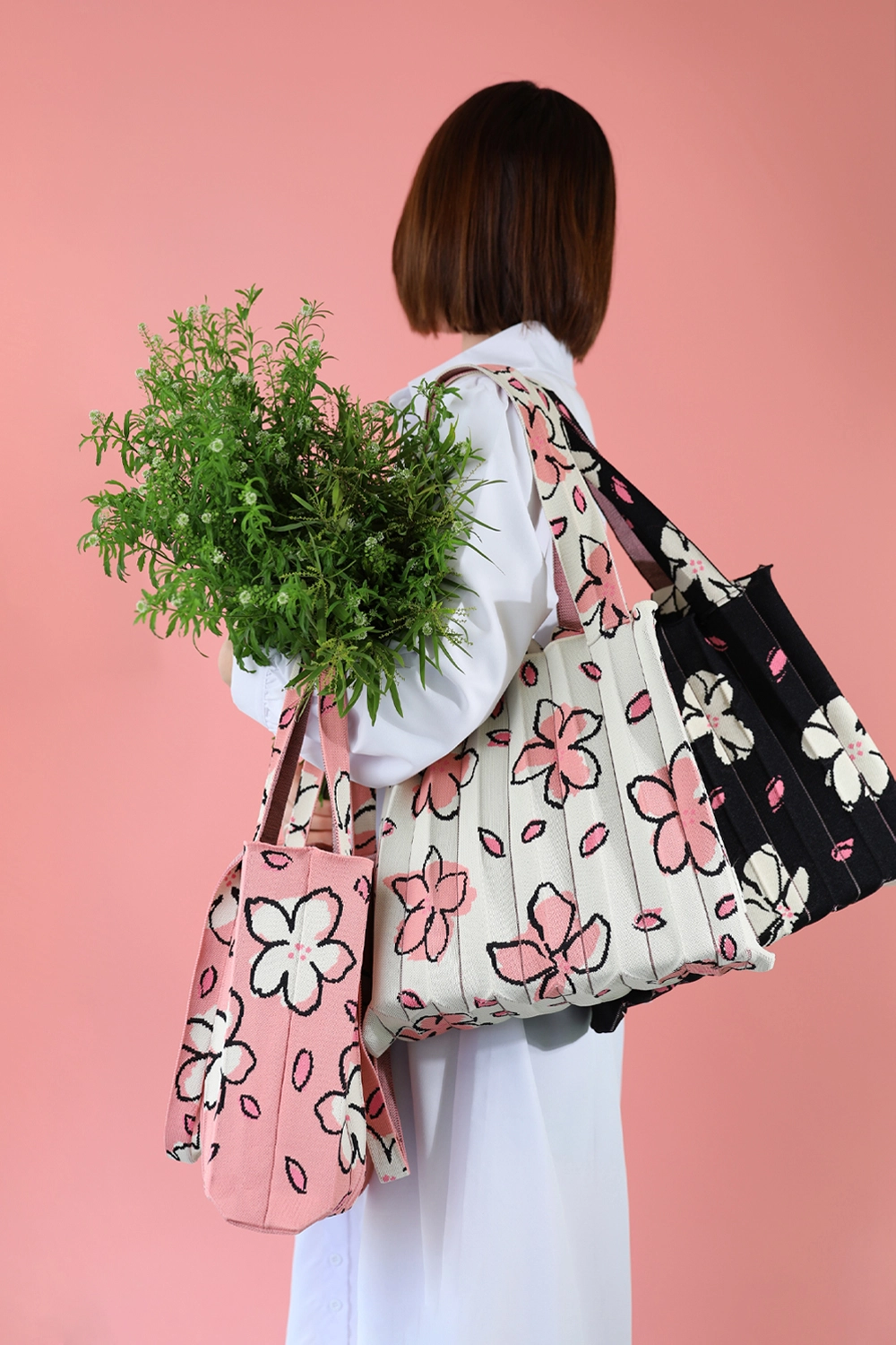 PLEATS MAMA 正規品関税込み [CHERRY BLOSSOM EDITION] 2WAY BAG CHERRY BLOSSOM EDITION] 2Way Shopper Bag Peach Fuzz(free