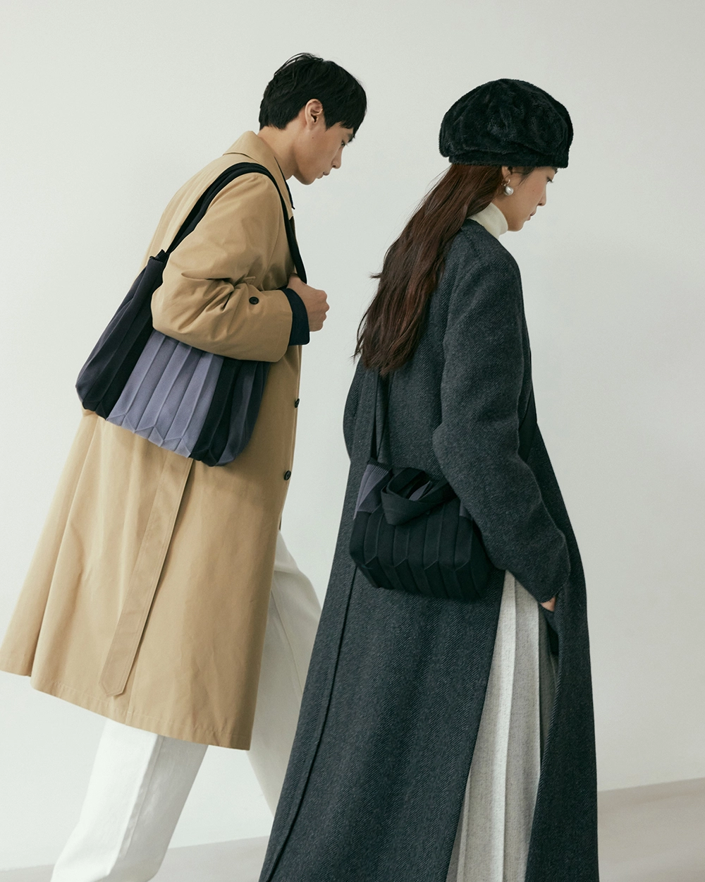 PLEATS MAMA 正規品関税込み HARD SHELL BAG MIDNIGHT PLEATSMAMA: Sustainable Knit Pleats Bag