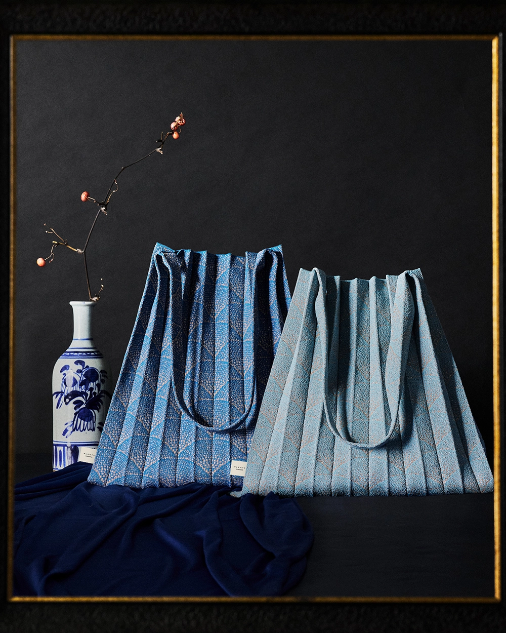 PLEATS MAMA 正規品関税込み 2WAY BAG STIRIPE BLUE 2Way Shopper Bag Blue Stripe : PLEATSMAMA: Sustainable Knit