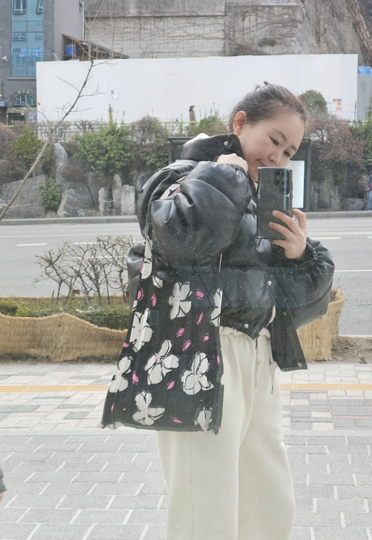 【PLEATS MAMA】[Cherry Blossom Edition] Shoulder bag 3 COLOR CHERRY BLOSSOM EDITION] Shoulder Bag Black(free reusable