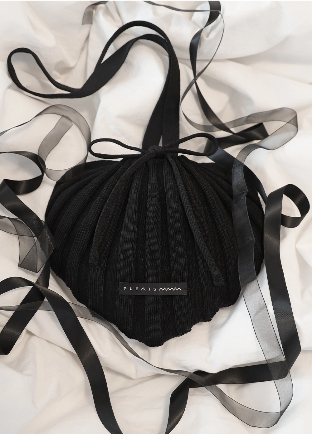PLEATS MAMA 正規品関税込み HEART BAG BLACK HEART BAG BLACK : PLEATSMAMA: Sustainable Knit Pleats Bag