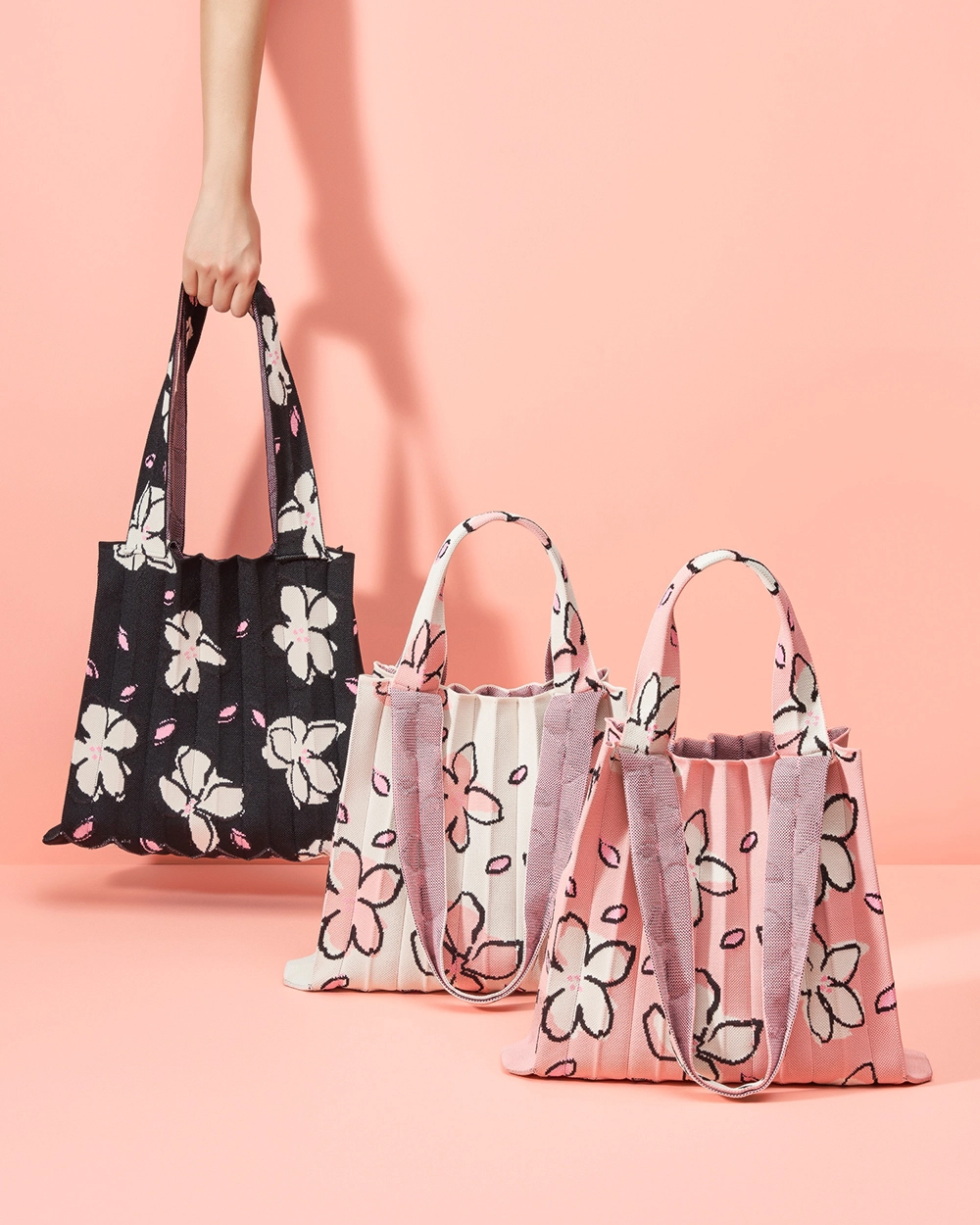 PLEATS MAMA 正規品関税込み [CHERRY BLOSSOM EDITION] 2WAY BAG CHERRY BLOSSOM EDITION] 2Way Shopper Bag Cream(free reusable