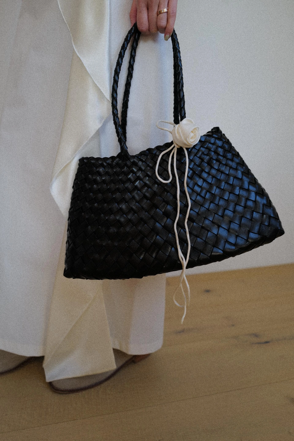 トートバッグ [Graymansion] Garden Basket_Weaving Tote Bag (3colors) bc01fde77f252.jpg?w=1920