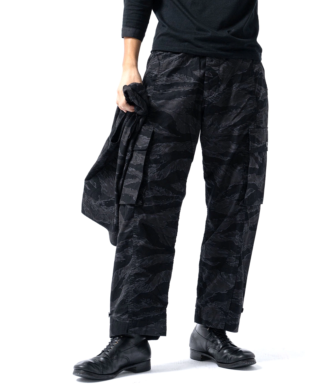 BSSP-24508 ] Night Tiger Driving Trousers [Night Tiger Stripe 