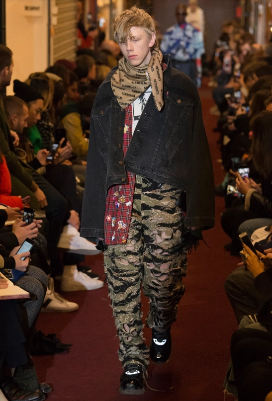 Vetements Silk Monogram Scarf : wwtwseoul