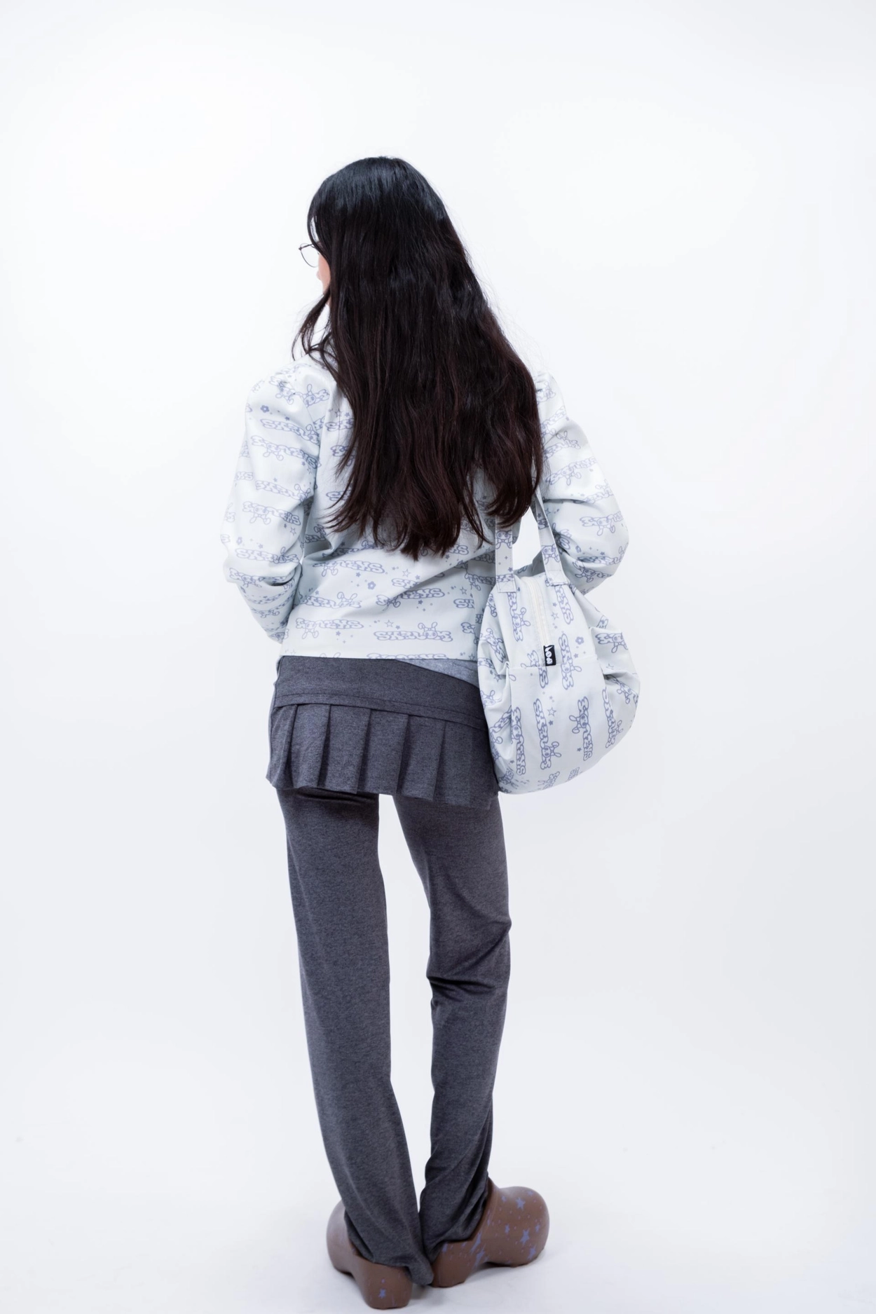 STRETCHING PLEATS PANTS GRAY : @s.h.a.l.o.m.c.l.u.b