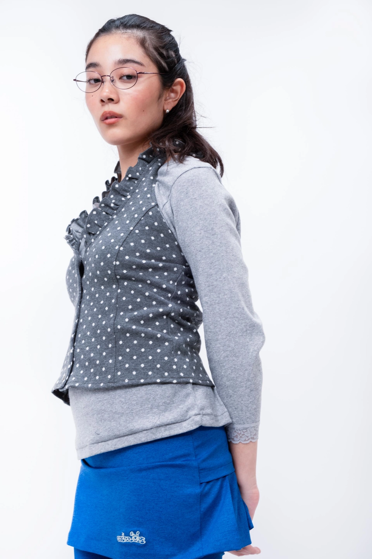 I DON'T KNOW LACE TOP (GRAY) : @s.h.a.l.o.m.c.l.u.b
