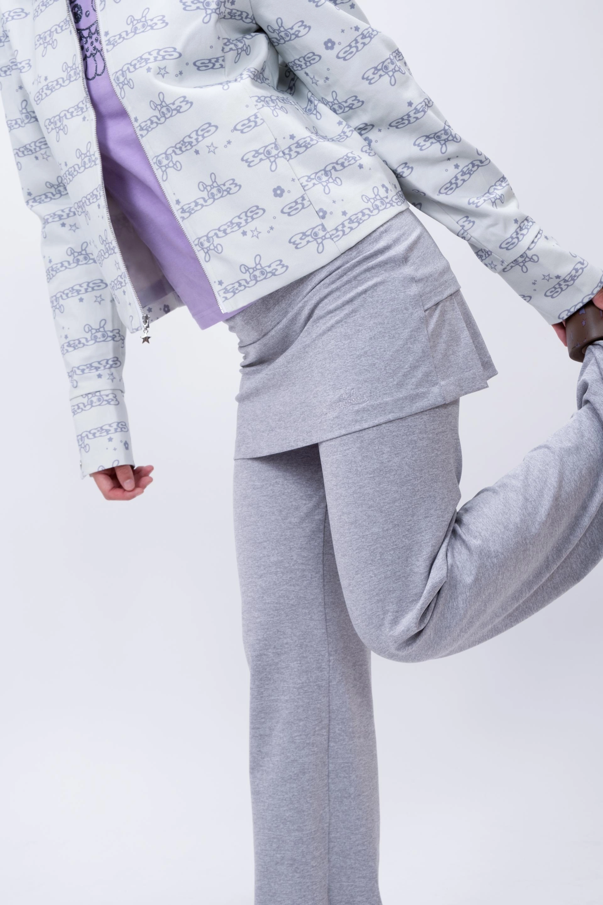 STRETCHING PLEATS PANTS GRAY : SHALOM
