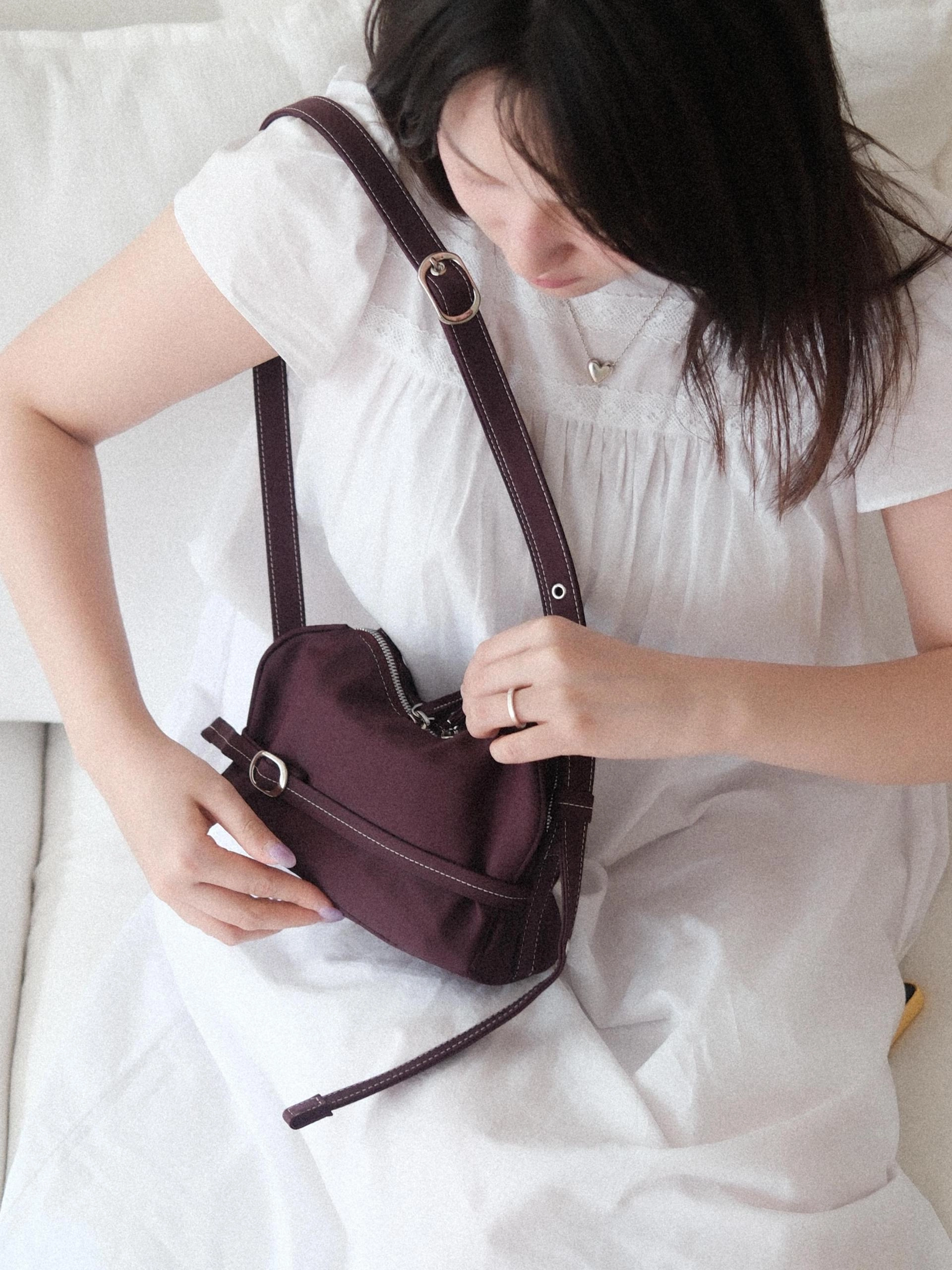 HYEKI POTY MINI CROSS BAG / NAVY The official online store of 