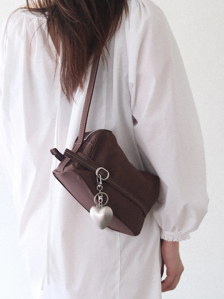 POTY MINI CROSS BAG / NAVY : 혜키