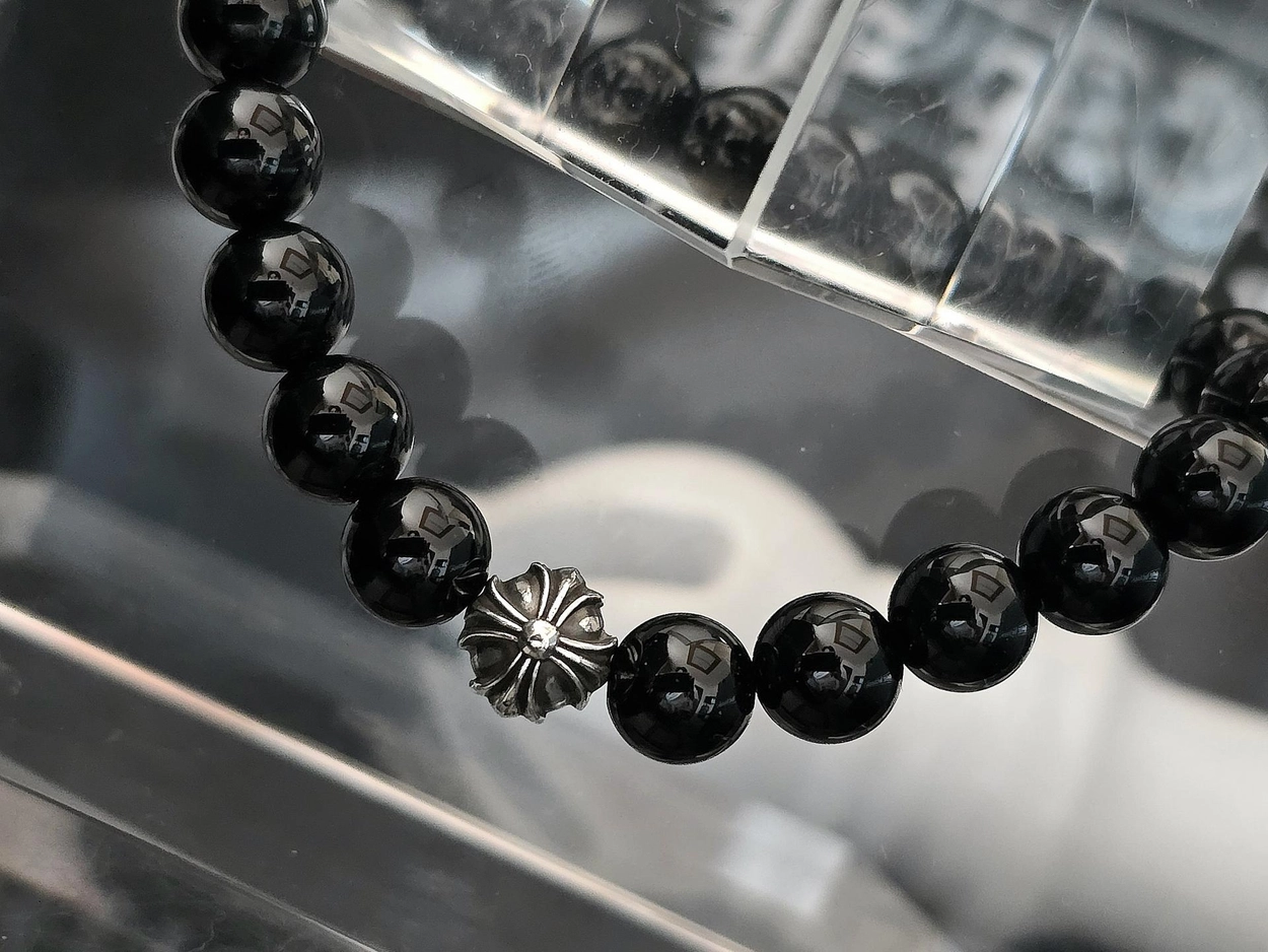 アクセサリー Chrome Hearts 8mm Beads Bracelet \"Black\" Amazon.co.jp: CHROME HEARTS 8MM BLACK TOURMALINE & 1 SILVER BEADS