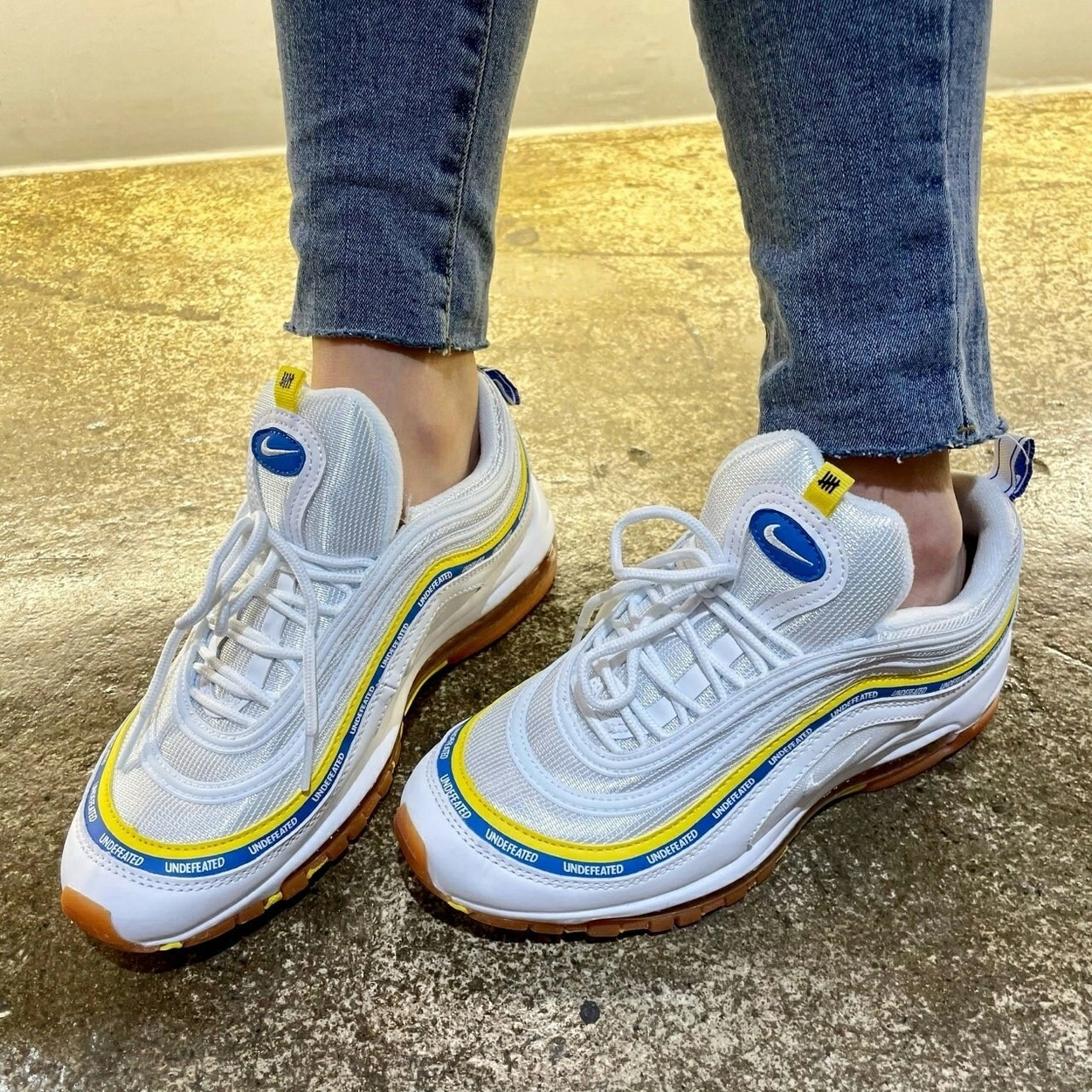 air max 97 ucla on feet