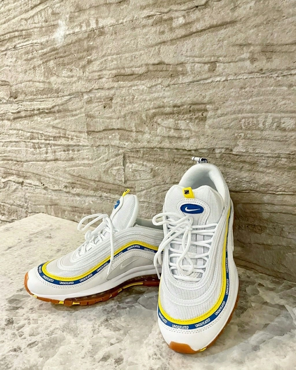 air max 97 ucla on feet