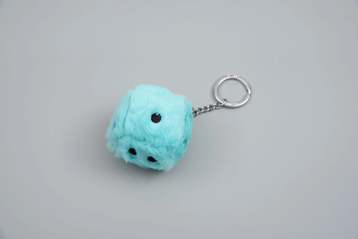 STUSSY FUZZY DICE KEYCHAIN : 월드피스 다이어트