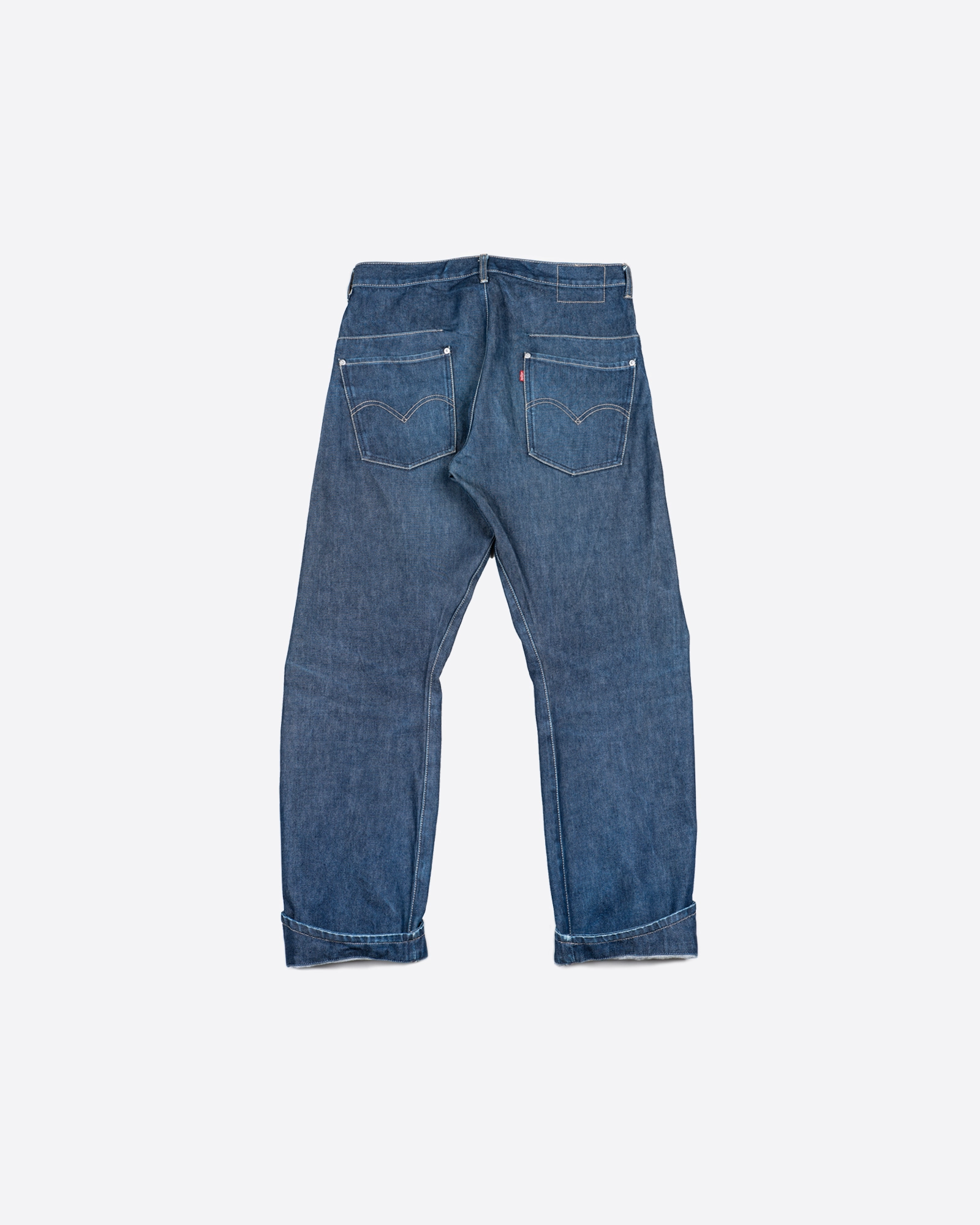 33-34] Levi