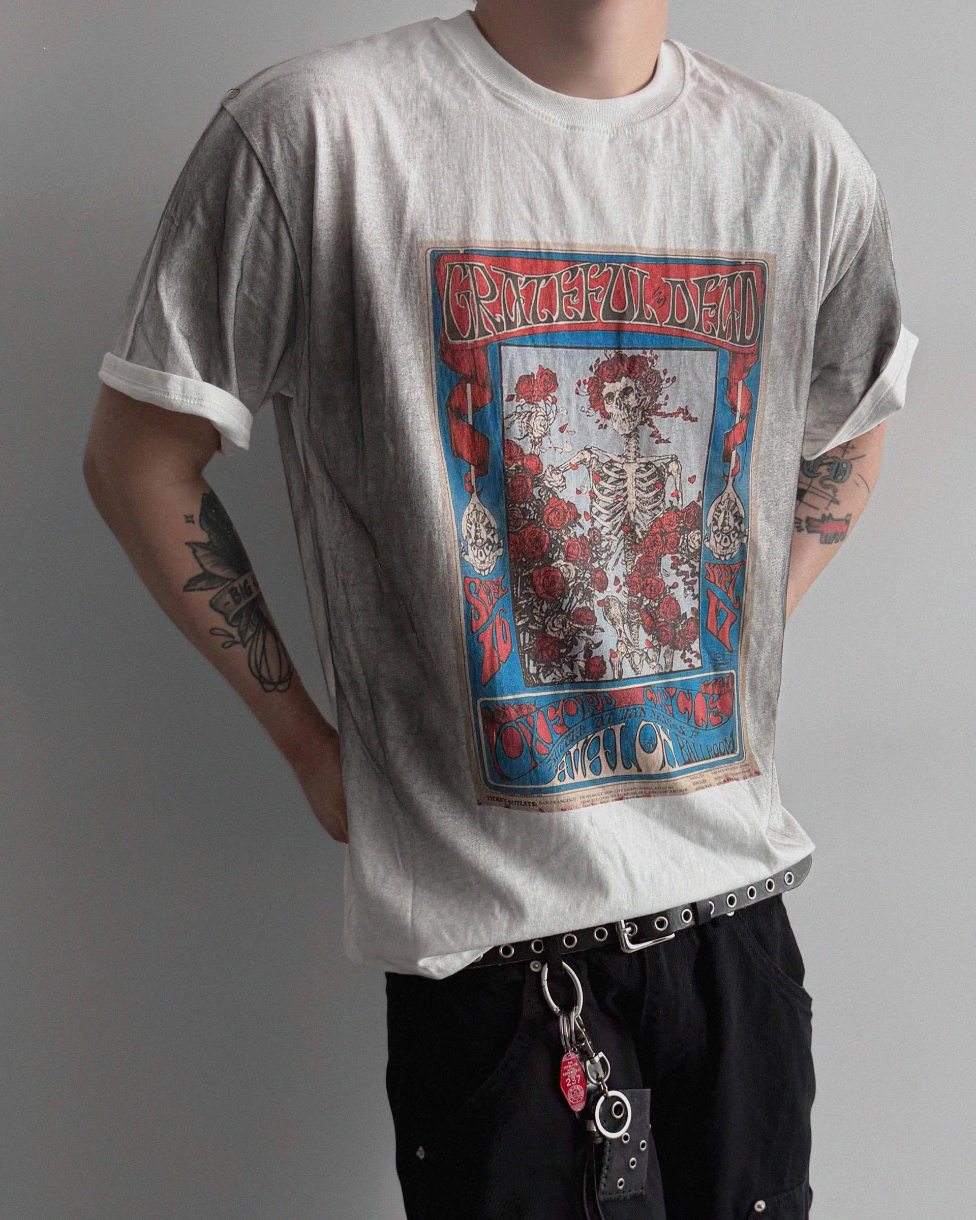 Skull dirty over half t