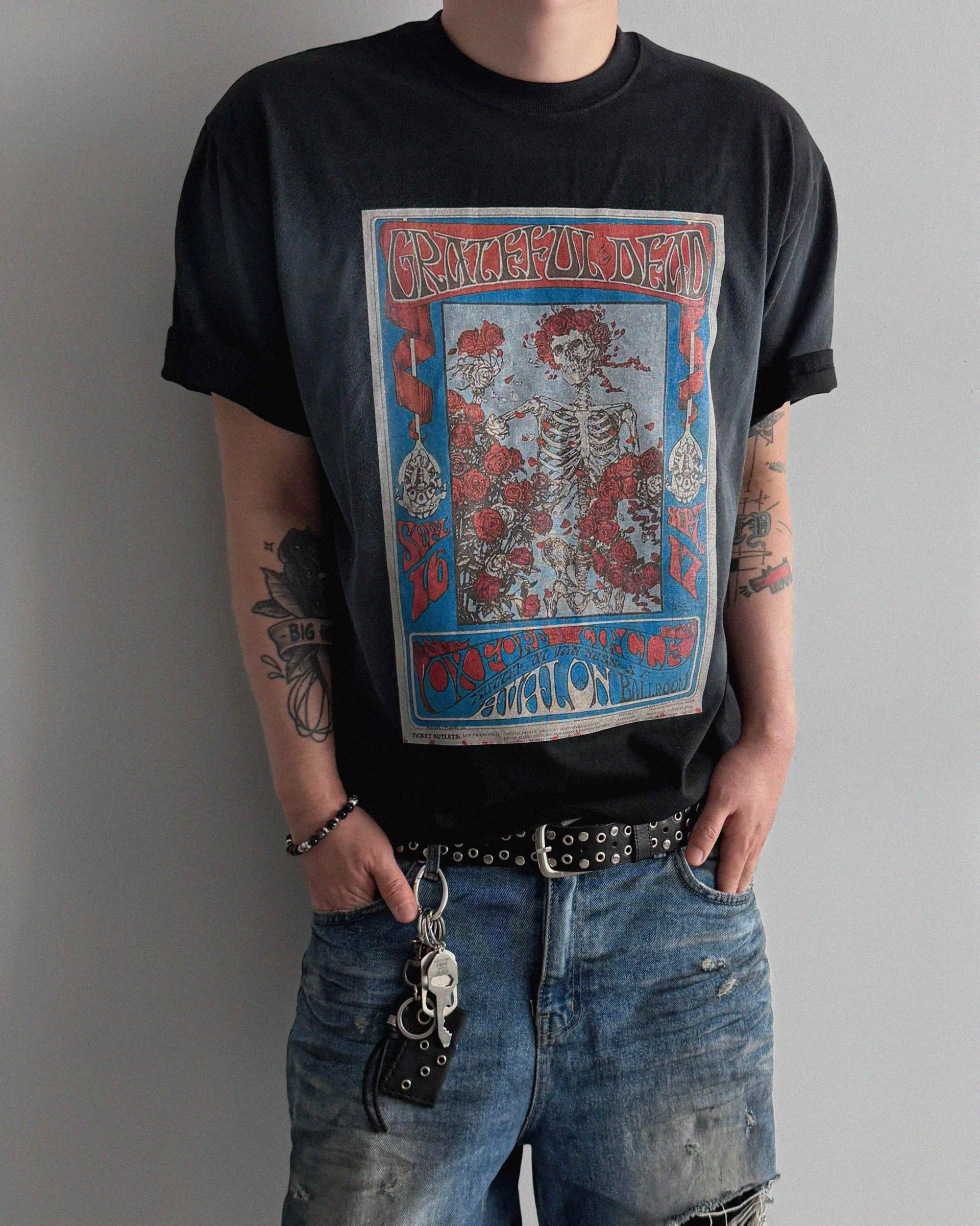 Skull dirty over half t