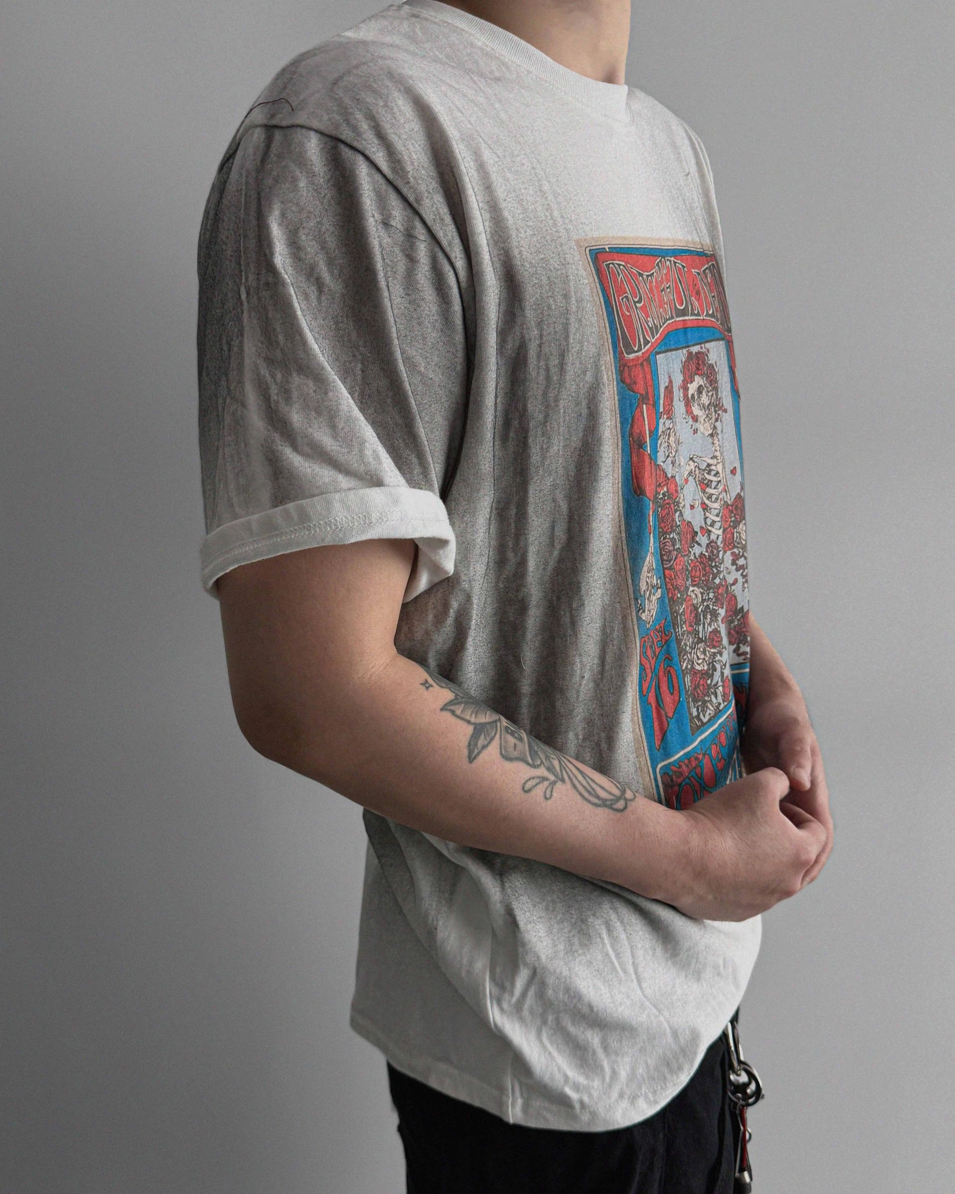 Skull dirty over half t