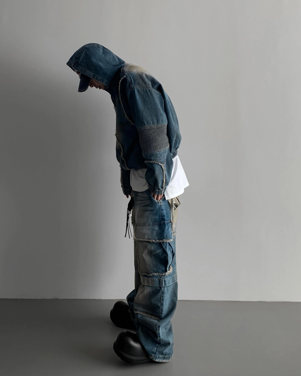 分子式：C7D97B838E399