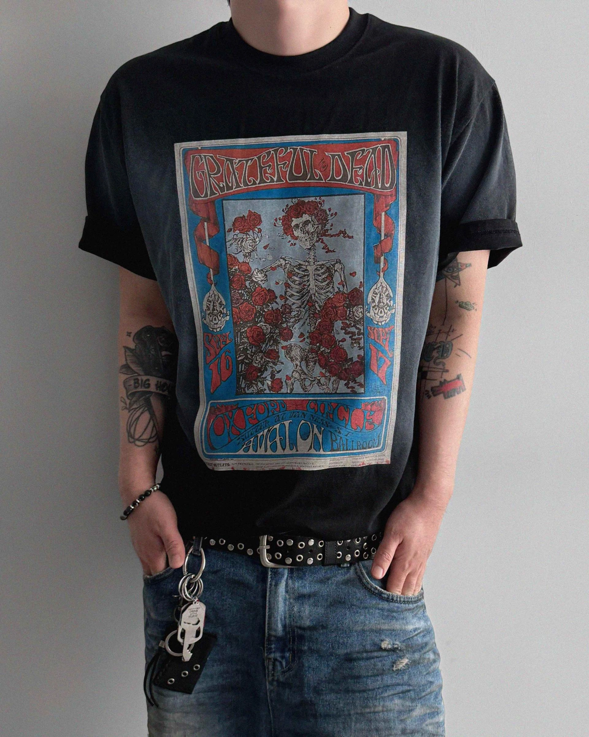 Skull dirty over half t