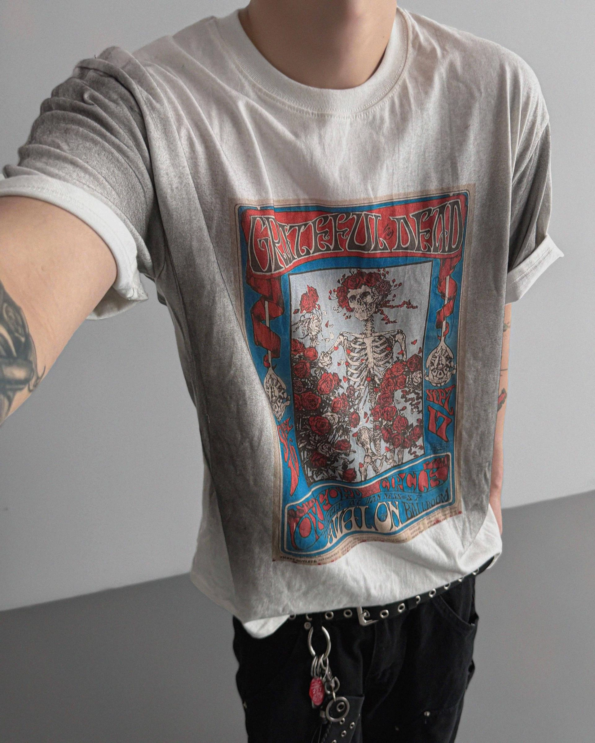 Skull dirty over half t