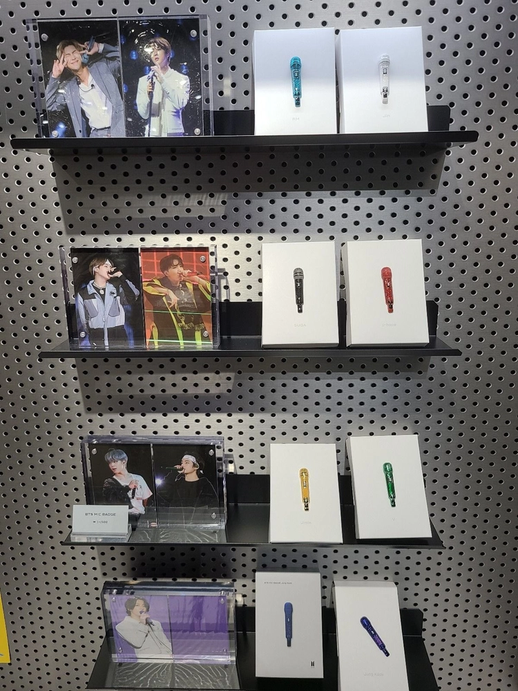 HYBE INSIGHT] BTS Mic Badge : チンチャ韓国代行