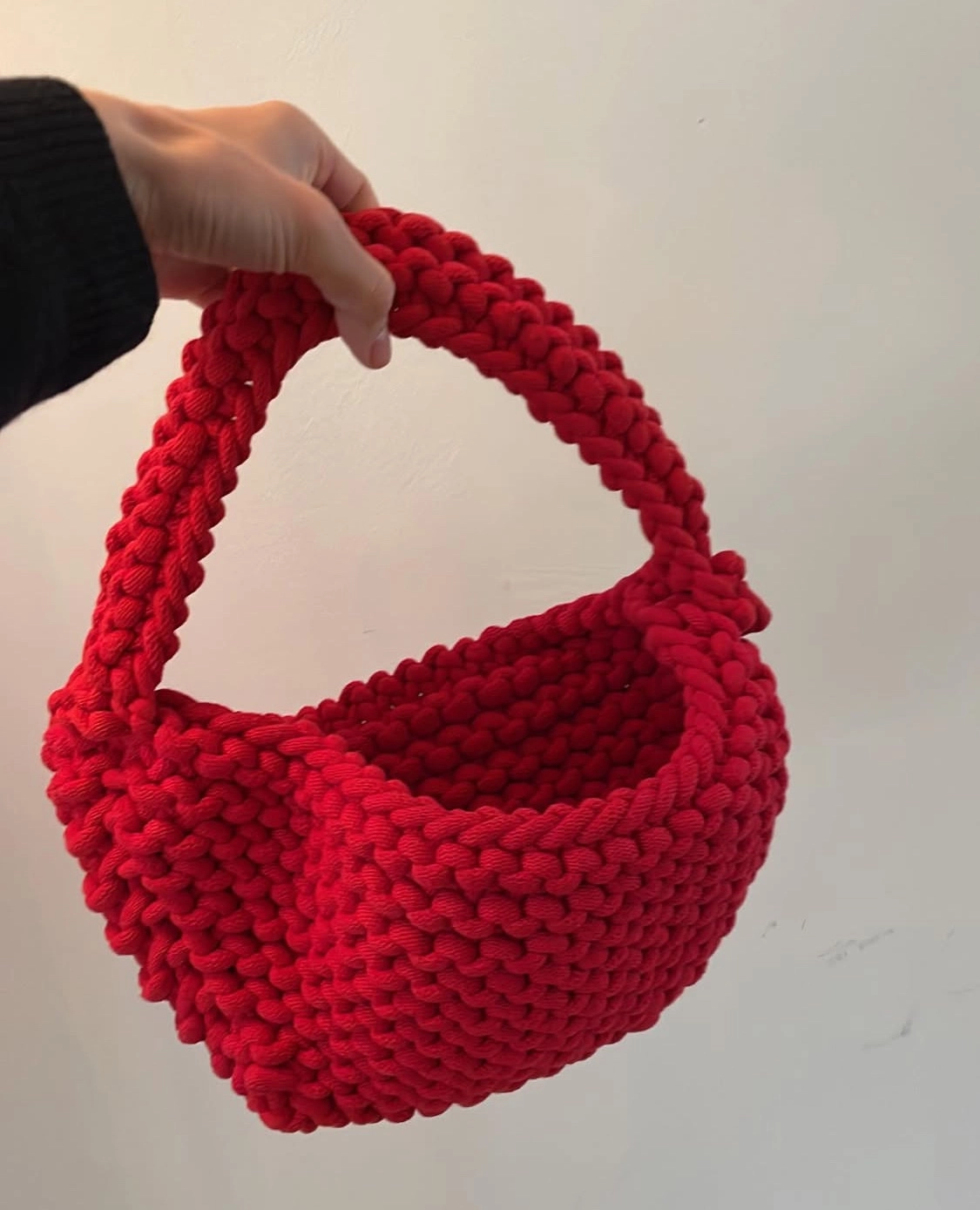 Pien Studios ホワイト　ハンドニットバッグ Pien Studios ホワイト ハンドニットバッグ Pien Studio Hand-Knitted