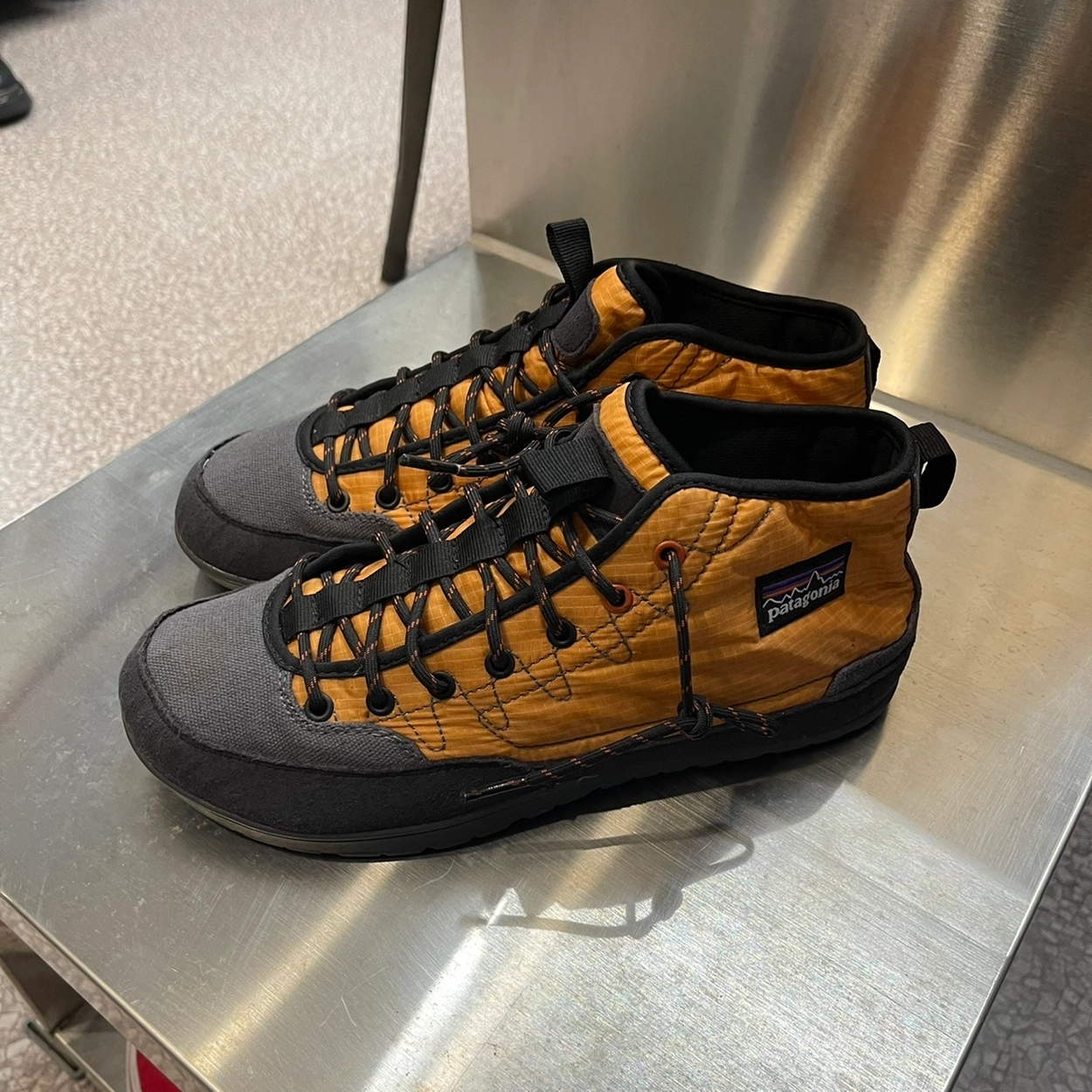 Patagonia Activist Mid Camp Shoe (mans US7.5) 250-255 : 77VGM Patagonia Activist Mid Camp Shoe (mans US7.5) 250-255 : 77VGM