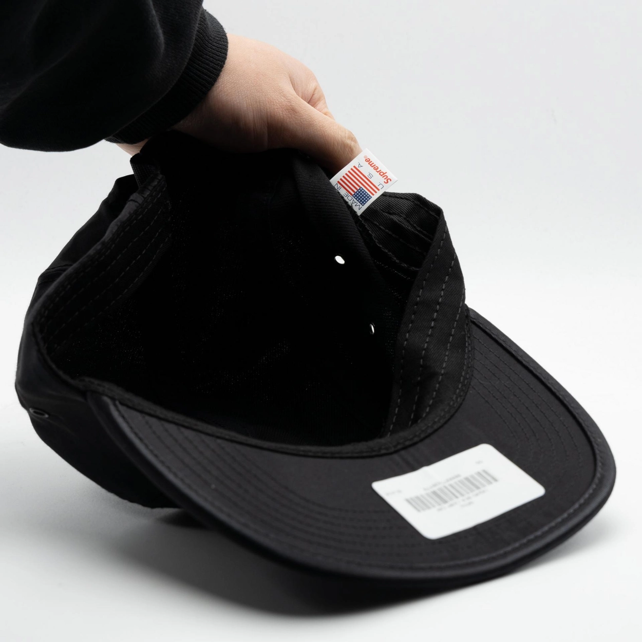 SUPREME LIQUID SILK CAMP CAP 18FW : Paramade Pickers (파라