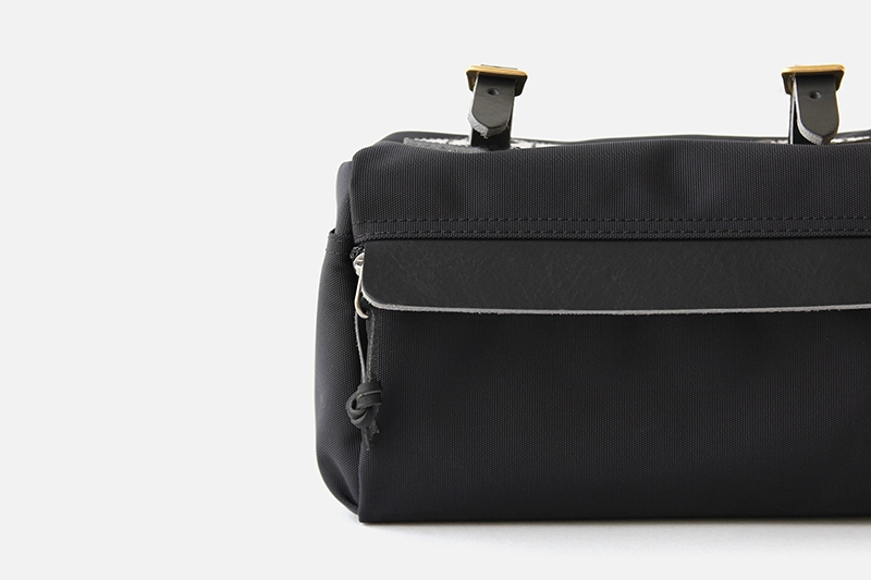 Hangang Saddle bag Black : Practico Arte. Seoul