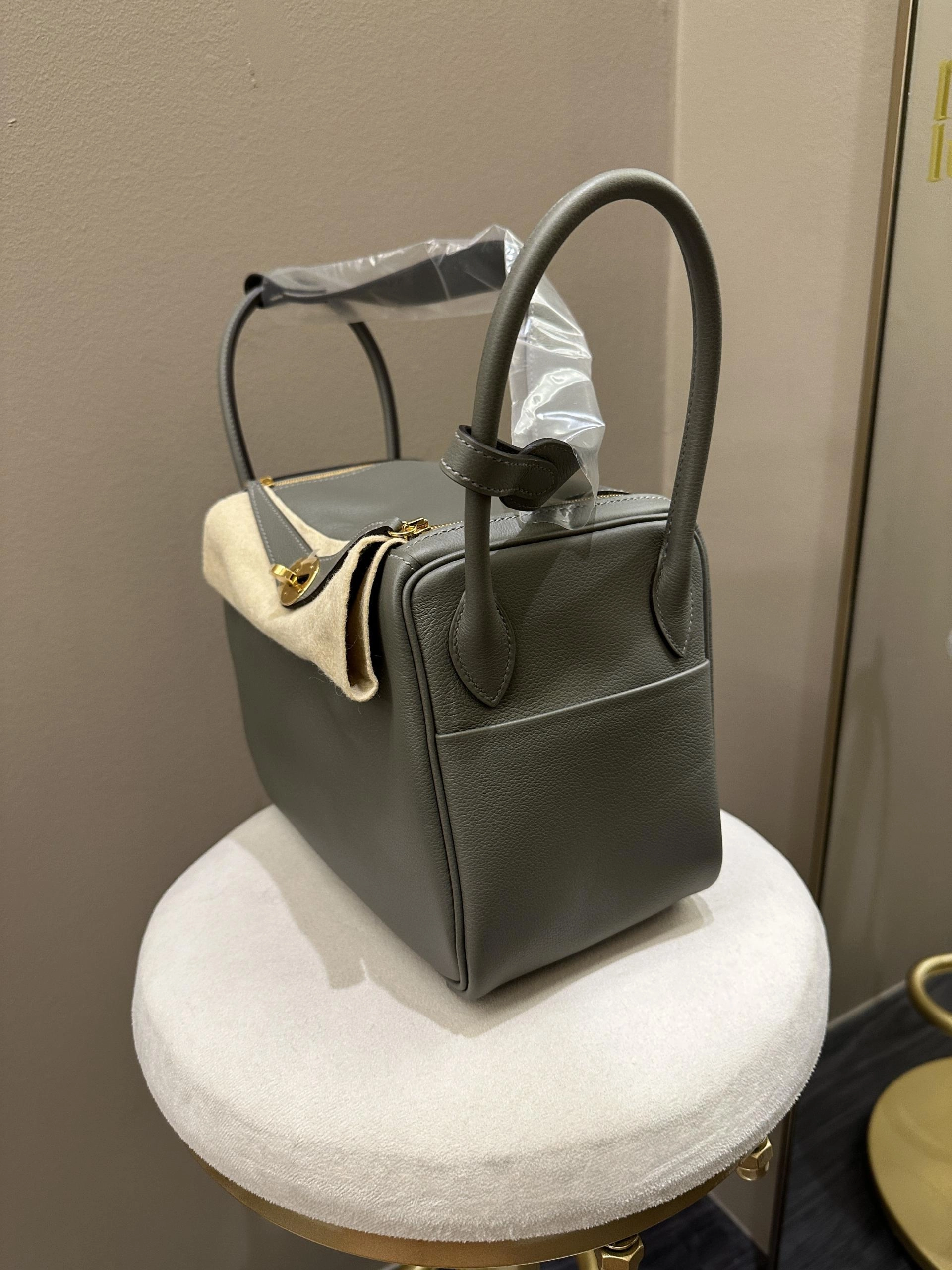 에르메스 린디 26 Gris meyer (Clemence)