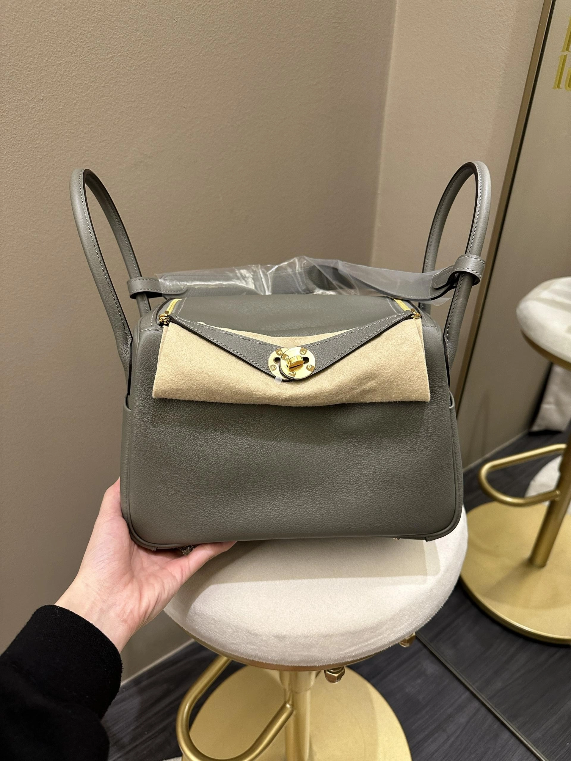에르메스 린디 26 Gris meyer (Clemence)