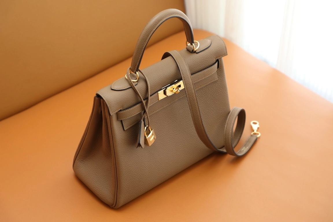 에르메스 켈리백 28 Alezan (Clemence)