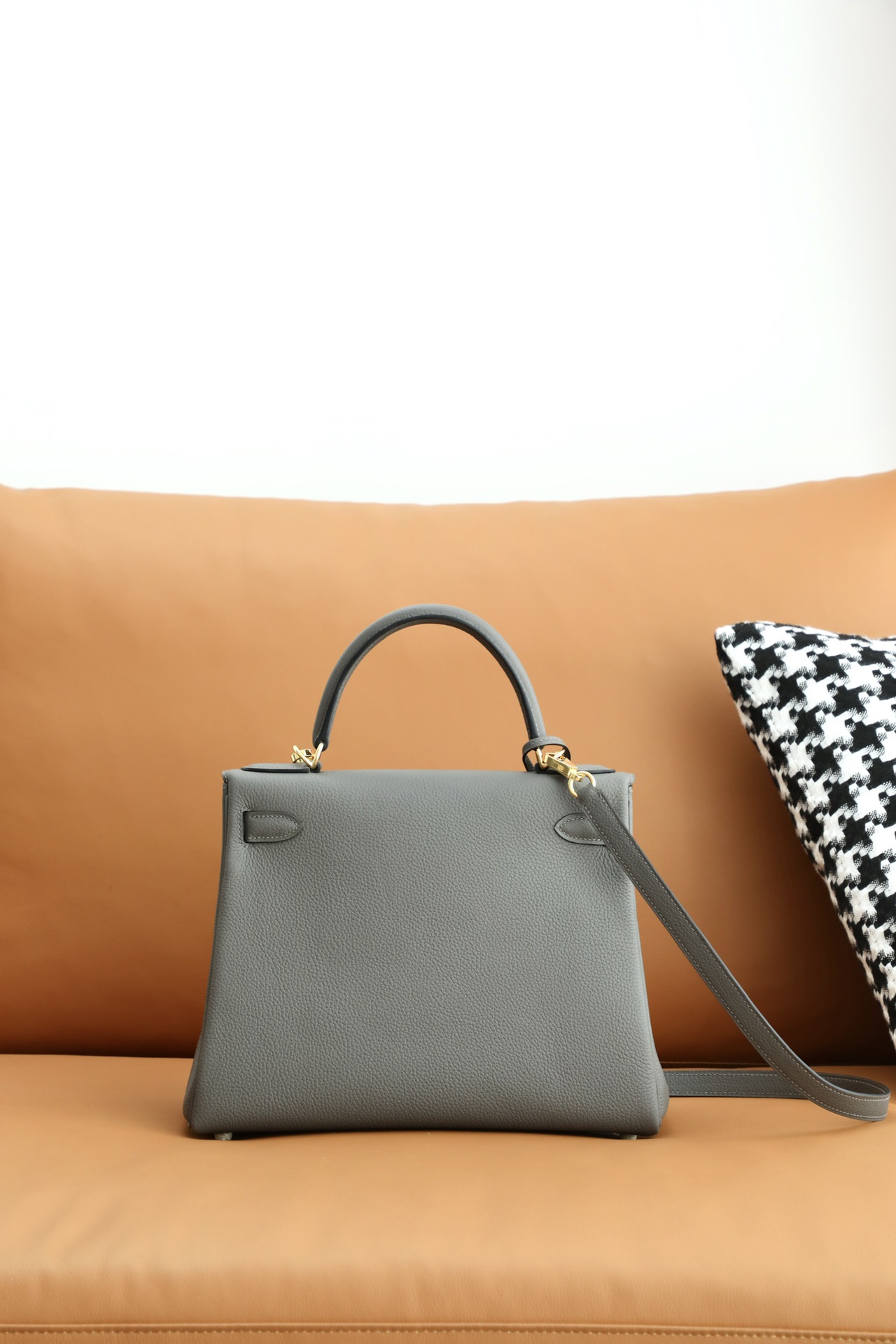 에르메스 켈리백 28 Gris etain (Togo)