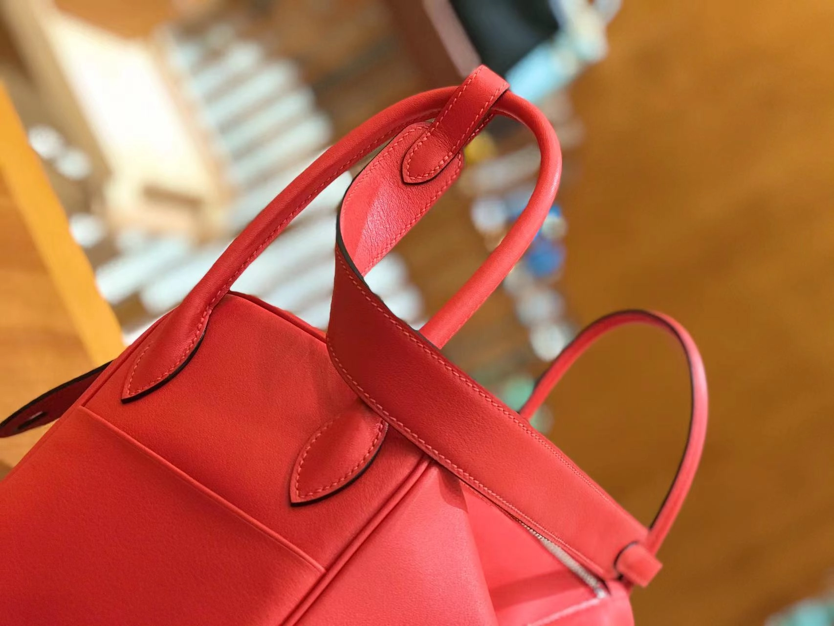 에르메스 린디 26 Rouge casaque (Swift)