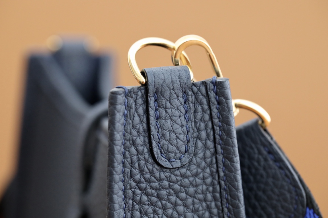 에르메스 에블린 TPM Bleu indigo (Clemence)