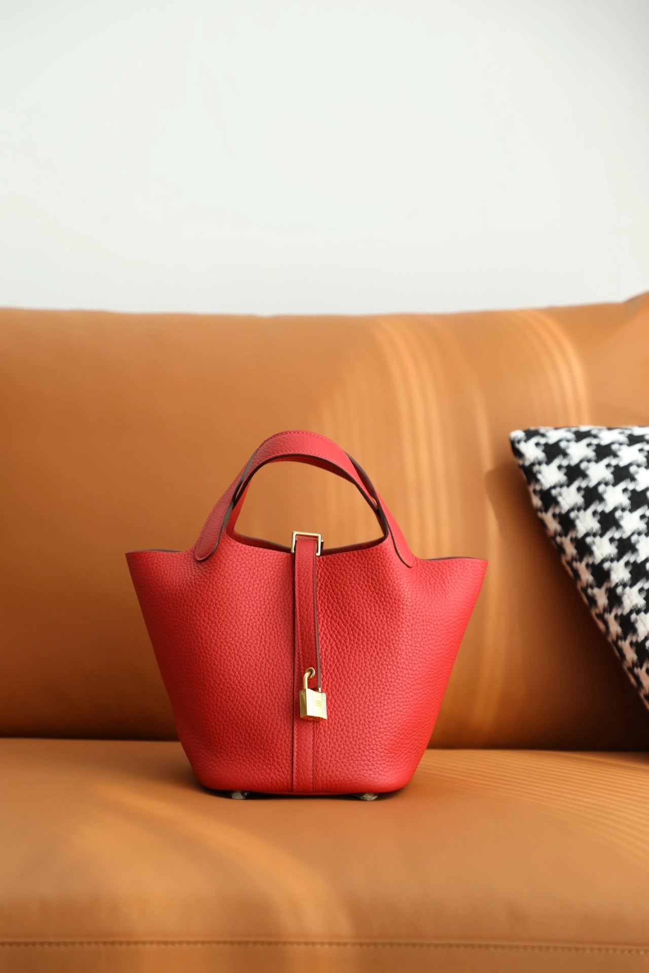 에르메스 피코탄 PM Rouge casaque (Clemence)