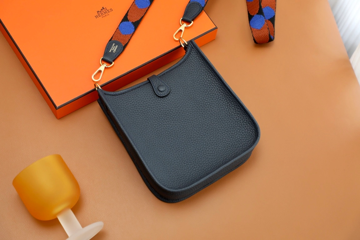에르메스 에블린 TPM Bleu indigo (Clemence)