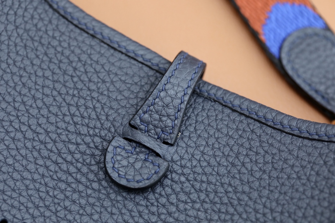 에르메스 에블린 TPM Bleu indigo (Clemence)