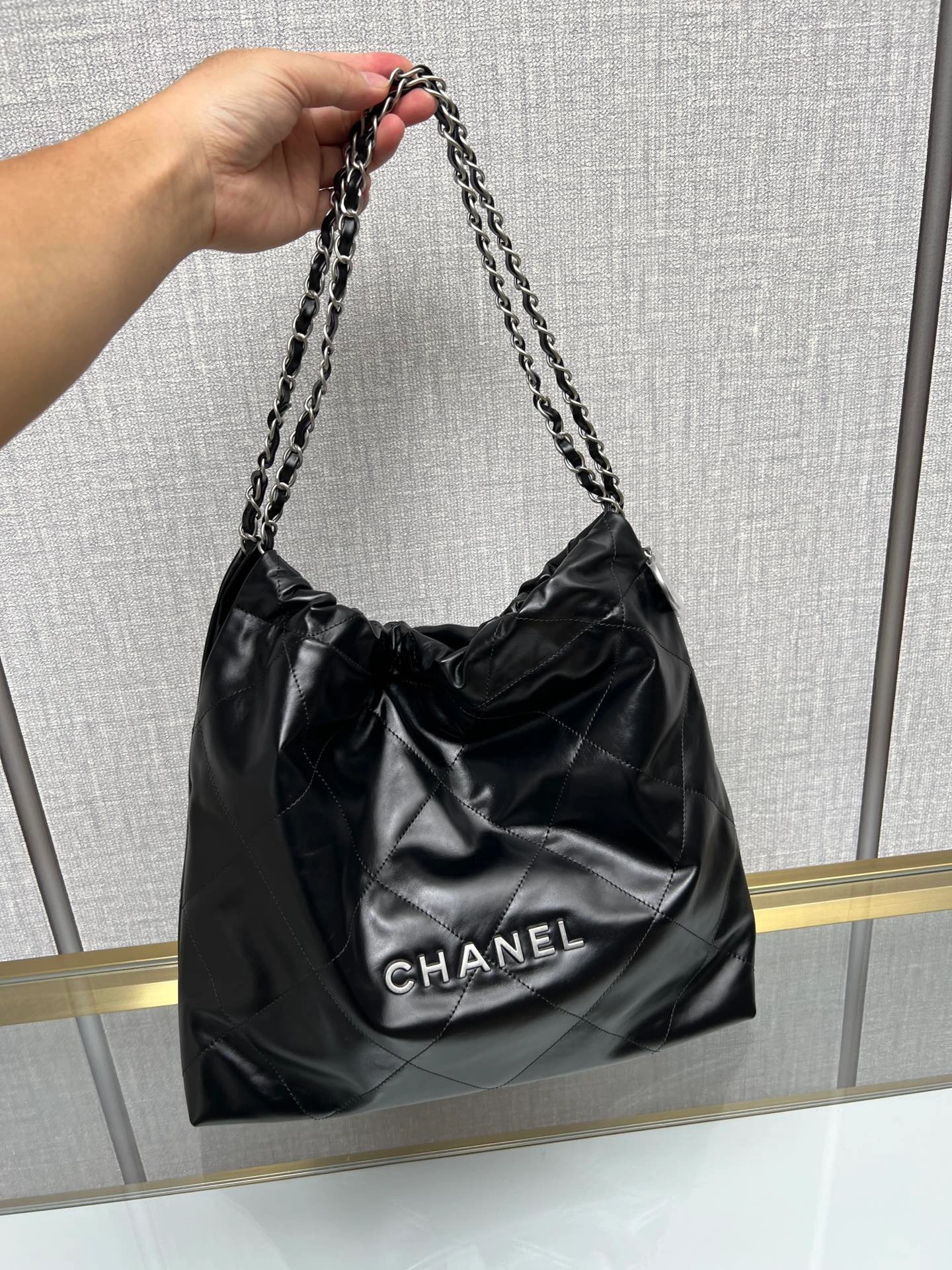 샤넬 22백 미디움 블랙 실버