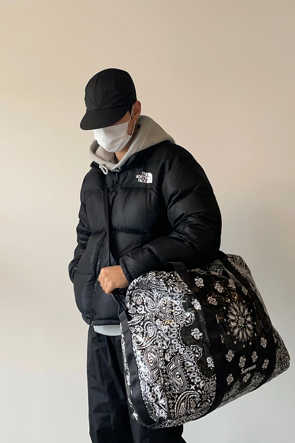バッグ Supreme \"Bandana Tarp Duffle Bag\" BLACK Buy Supreme Bandana Tarp Small Duffle Bag 'Black' - SS21B20