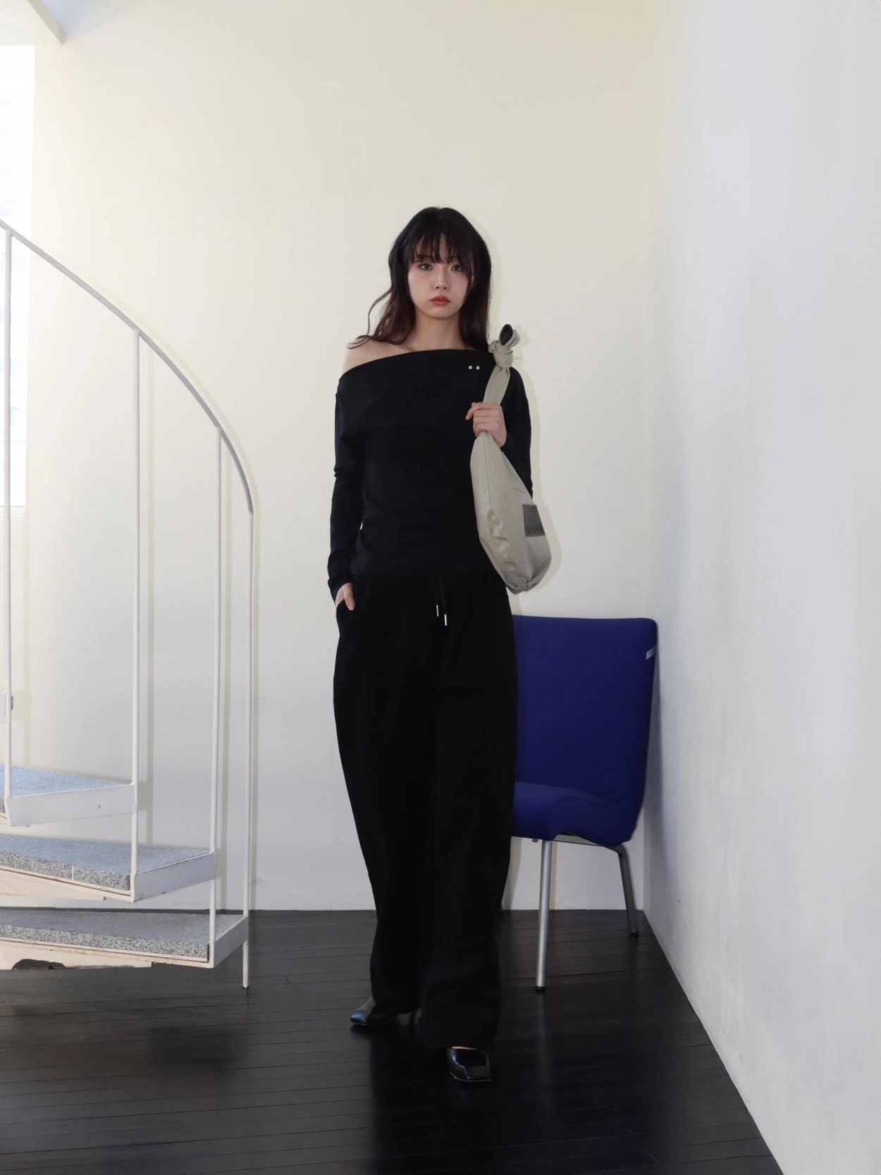 【ONSKA】韓国発！リバーシブル POCKET BAG BEIGE & KHAKI ONSKA] REVERSIBLE POCKET BAG (BEIGE & KHAKI) - ONSKA | 리켓
