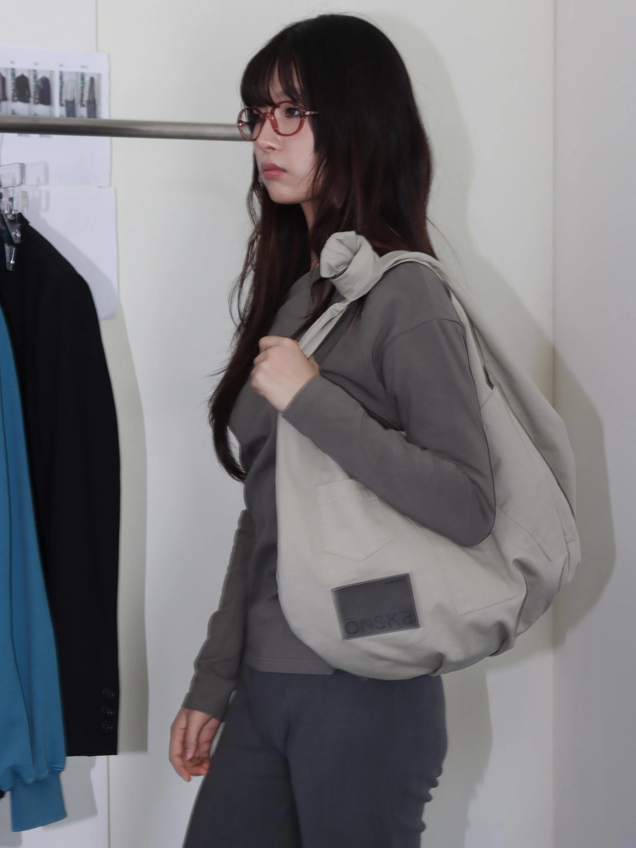 【ONSKA】韓国発！ REVERSIBLE POCKET BAG リバーシブル バッグ 5차] REVERSIBLE POCKET BAG (BEIGE & KHAKI) : ONSKA オンスカ