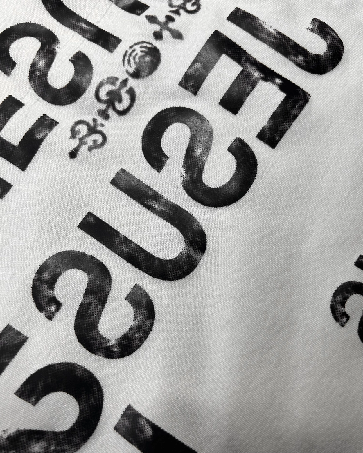 18x様TETRIS TEXT TANK TOP IN WHITE TETRIS TEXT TANK IN WHITE <BABYMONSTER 아사 착용> : KIMYO
