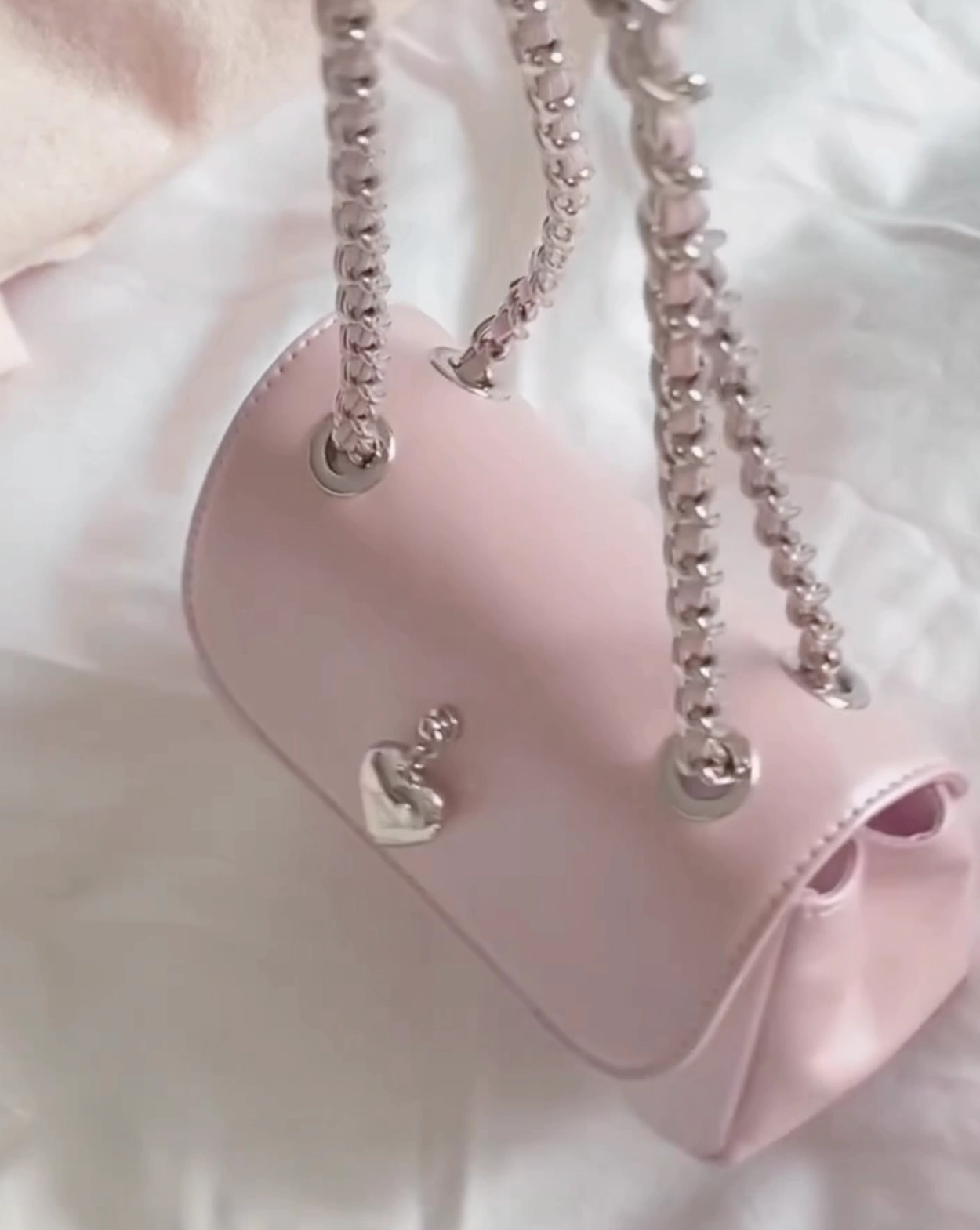 ☆韓国の人気☆【idang club】☆heart chain ba.g☆バッグ☆ ☆韓国の人気☆【idang club】☆heart chain ba.g☆バッグ☆