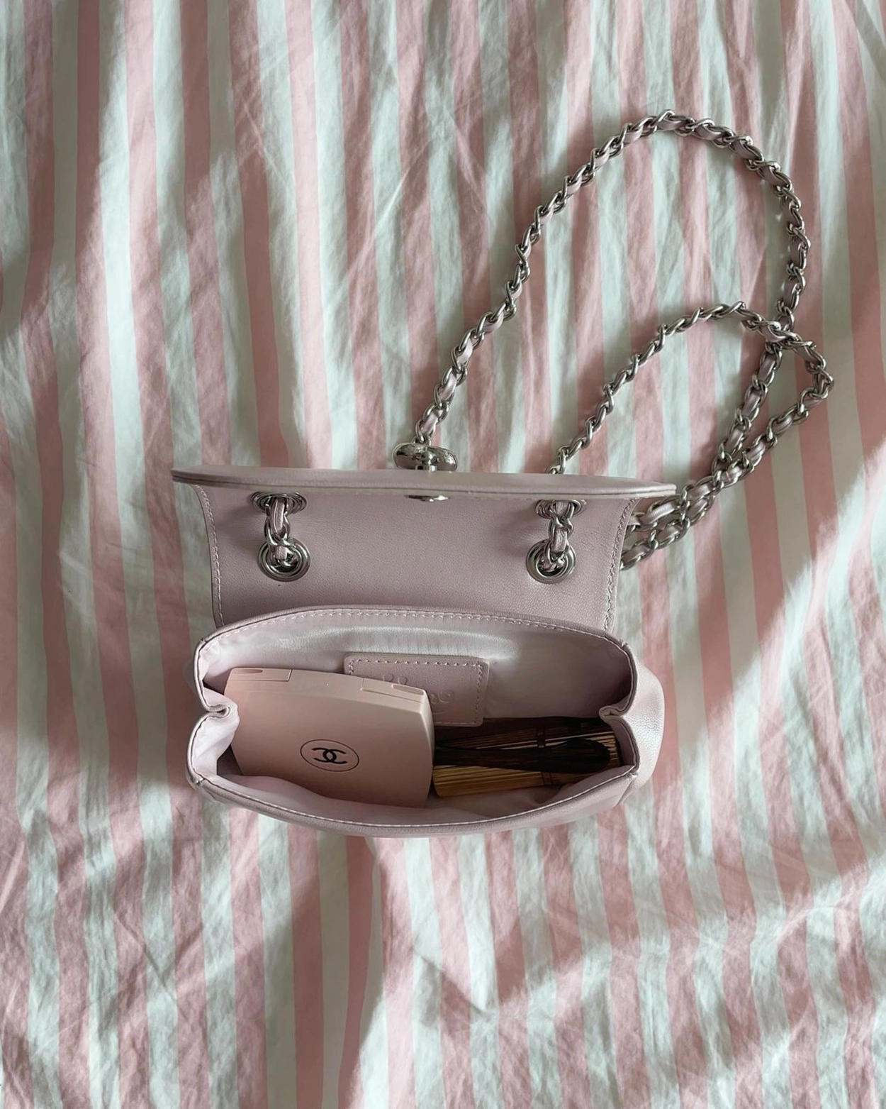 heart chain bag : idang club