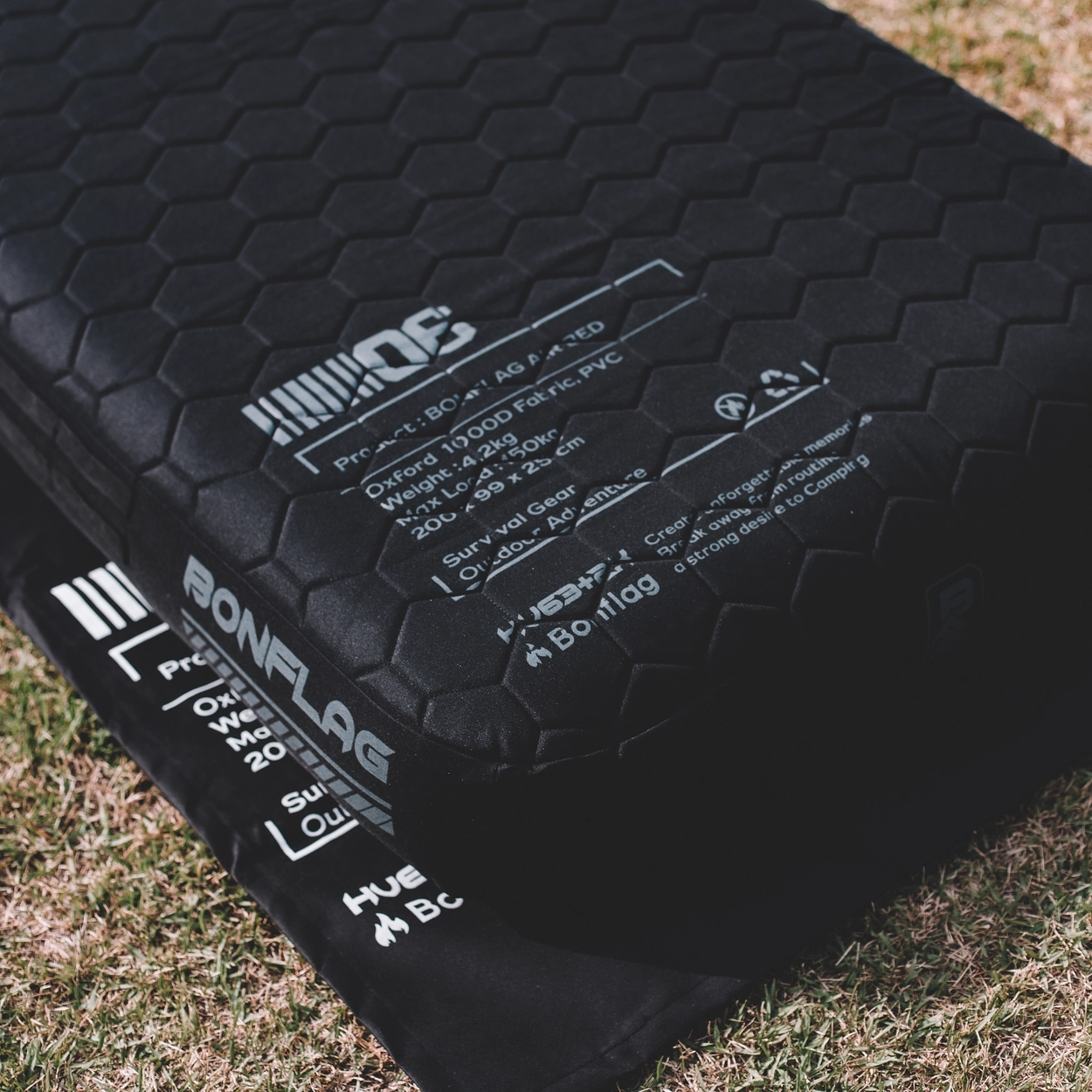 BONFLAG Tactical Air Bed 1P ブラック Tactical Air Bed 1p : Camping Gear, Air Sofa, Premium Camping