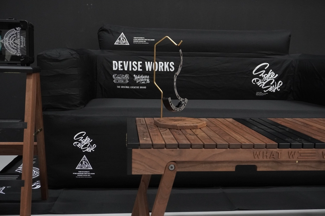 BONFLAG x DEVISE WORKS AirSofa 2P Devise Ver. : Camping Gear, Air